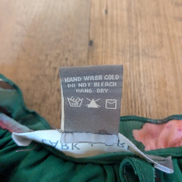 Green Floral Tie-Neck Women’s Dress - Picture 5 of 11